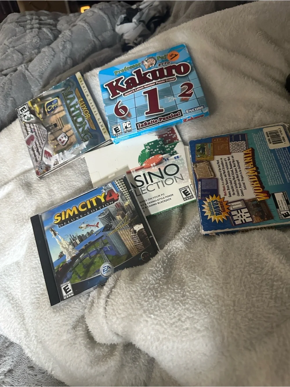 (BUNDLE OF 5)-WORD-MANIA ,CASINO COLLECTION,SIMCITY4,LUXOR MAHJONG,KAKURO-used